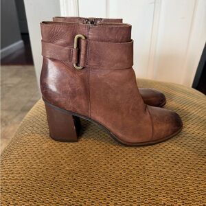 Korks Brown Leather Ankle Boots